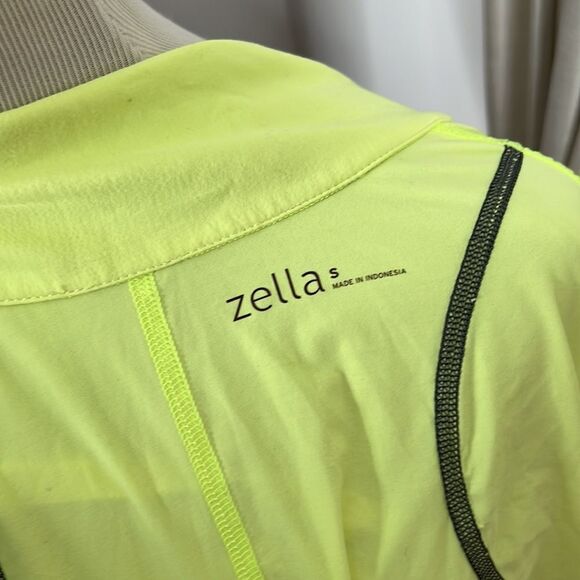 Zella 1/4 Zip Running Jacket - Picture 11 of 13
